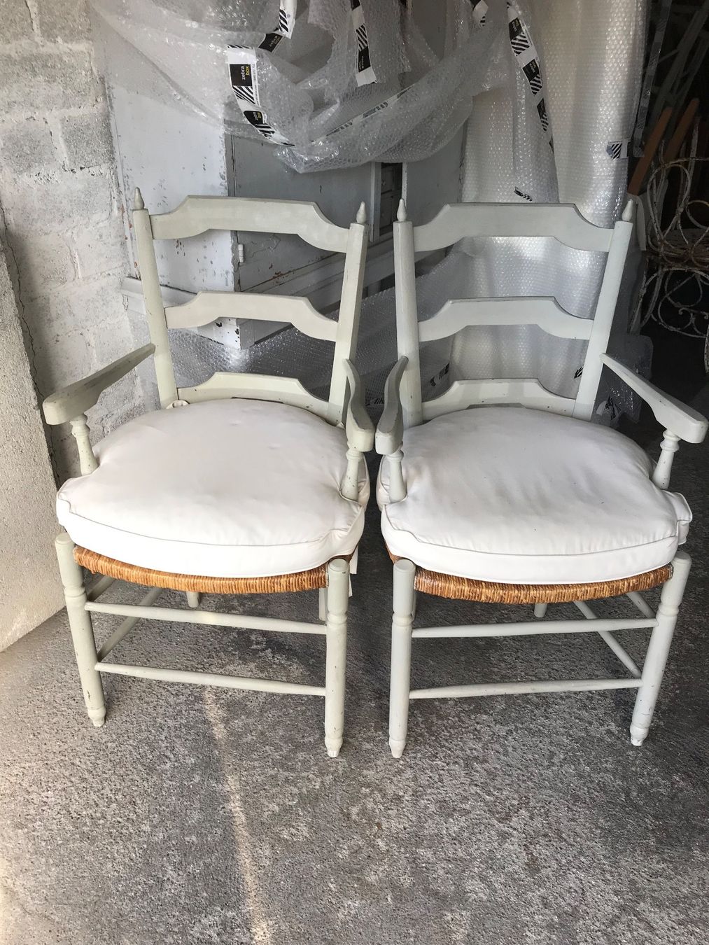 Sedie: Antike Stühle aus der Provence – Usato da Niederscherli venduto da ija_y67c