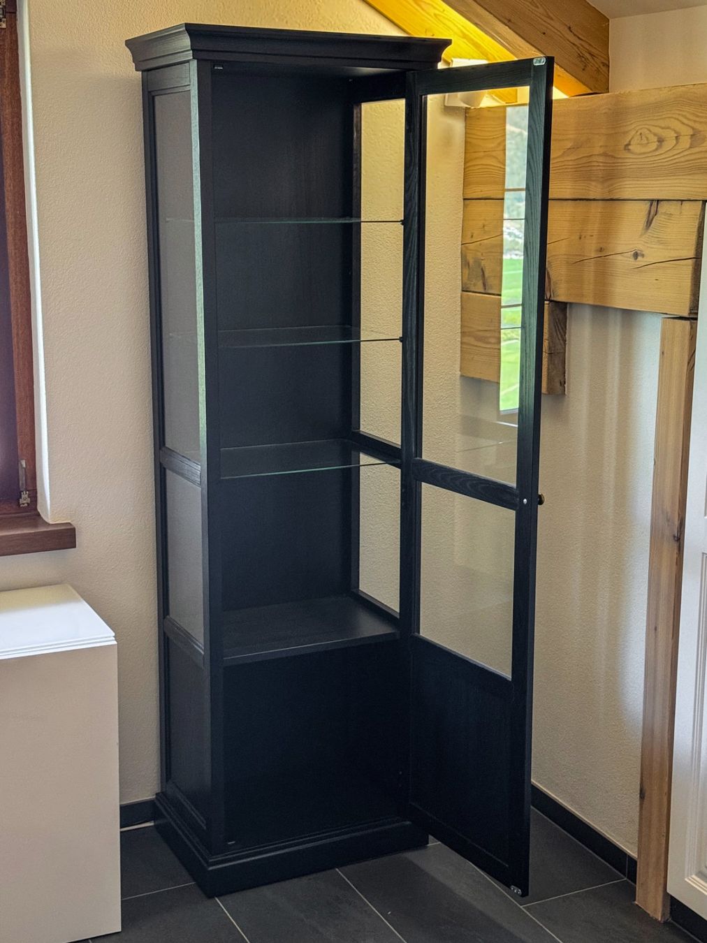 Ikea Vetrine: IKEA MALSJÖ Vitrine in Schwarz – Usato da Flums venduto da gasella 1