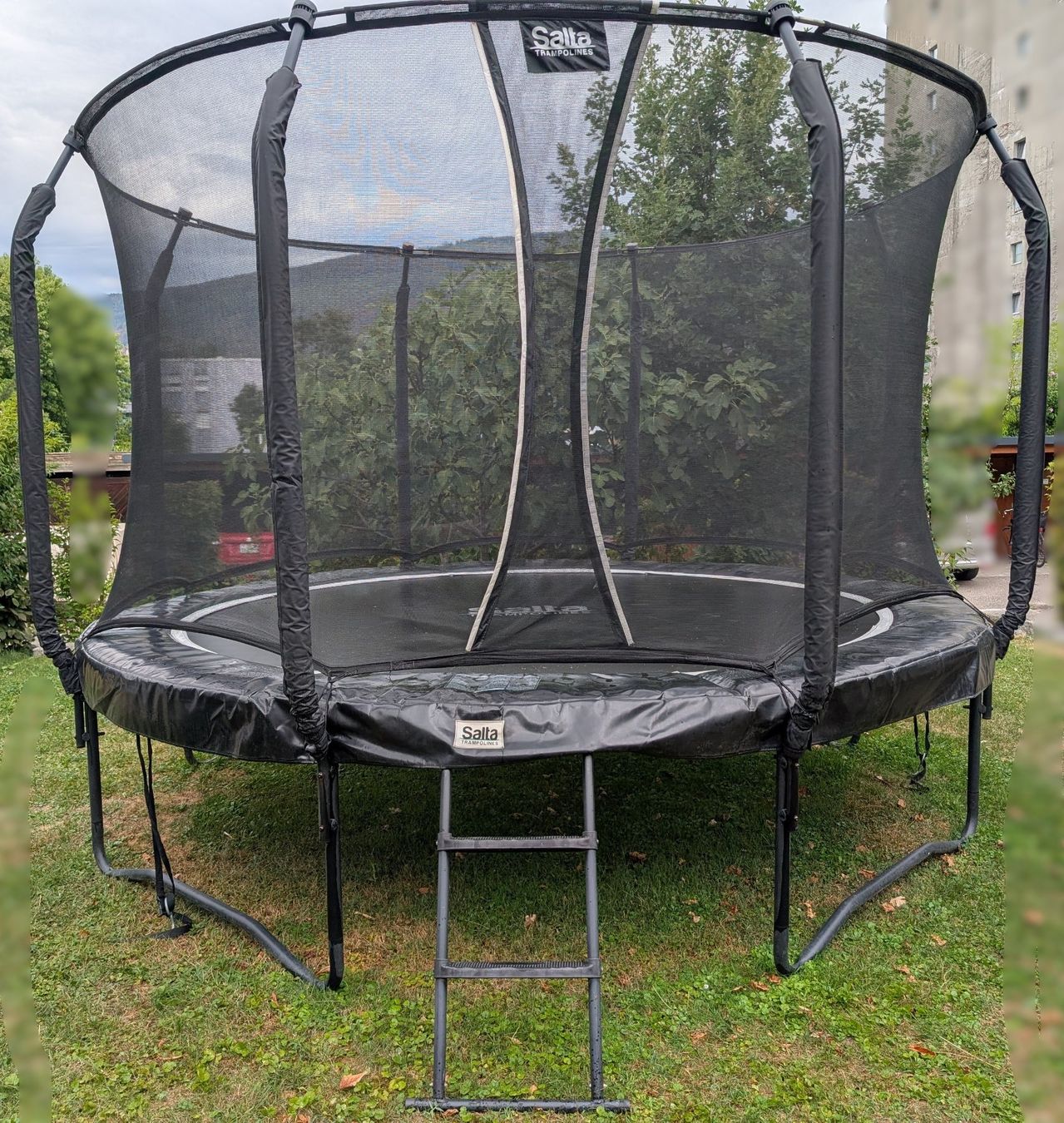 Salta Trampoline: Salta First Class ⌀ 366 cm – Gebraucht aus Nidau von Neomar1978