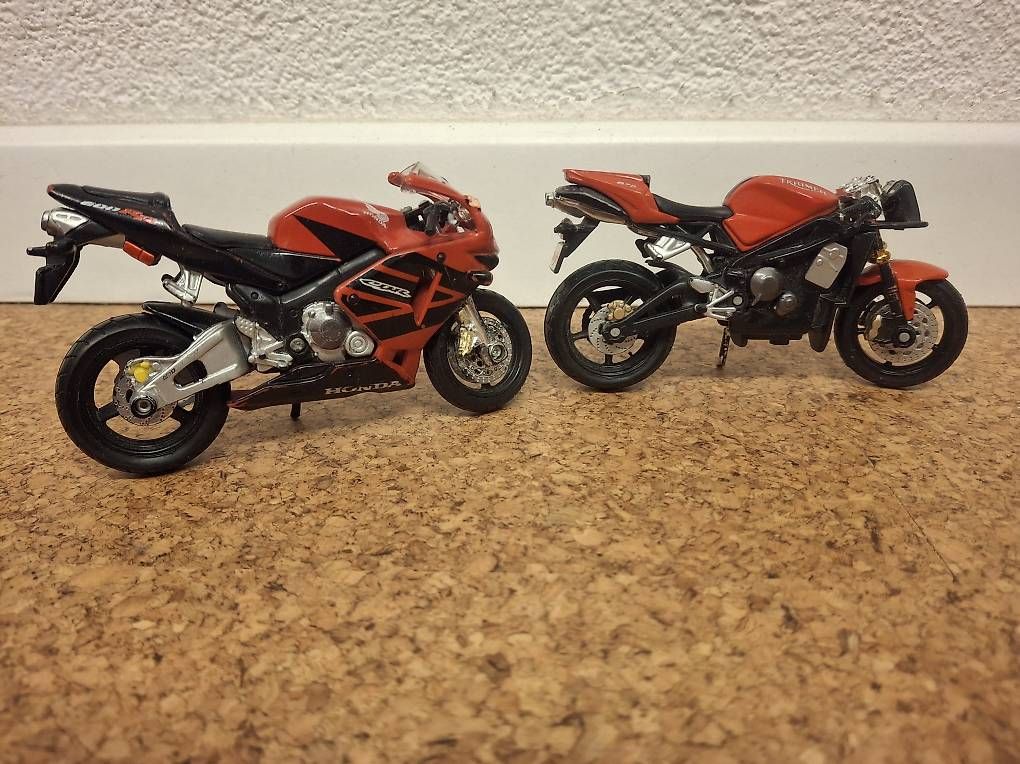 Kit di modellismo & Modellini statici: Diverse Modellmotorräder – Usato da Therwil venduto da Johndo01 1