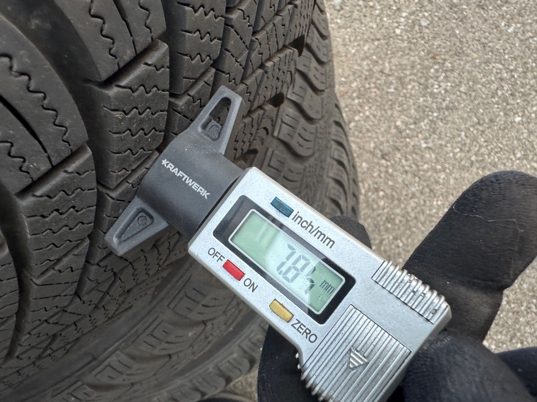 Nexen Pneumatici & Ruote complete: 185/60R15 – Usato da Widen venduto da Dinero02 5