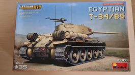 1:35 Egyptian T-34/85 interior kit - Miniart 37071