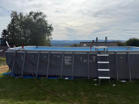 Intex Frame Pool rechteckig mit Leiter guter Zustand