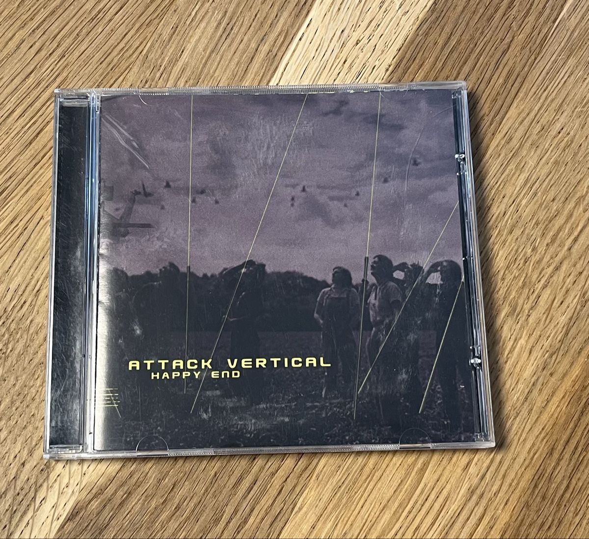 CDs: Attack Vertical - Happy end - CD – Gebraucht aus Posieux von coutset