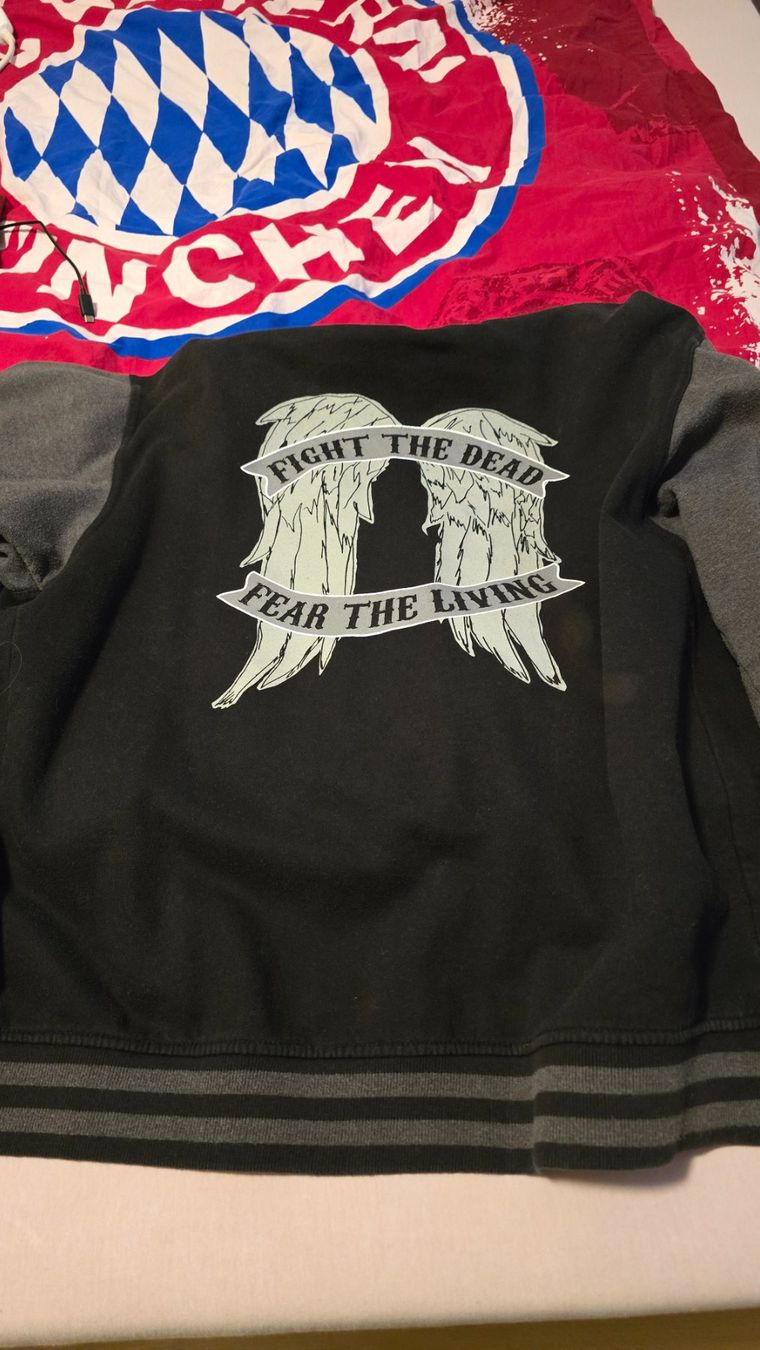 Giacche: The walking dead Jacke – Usato da Winterthur venduto da mat_q6yk