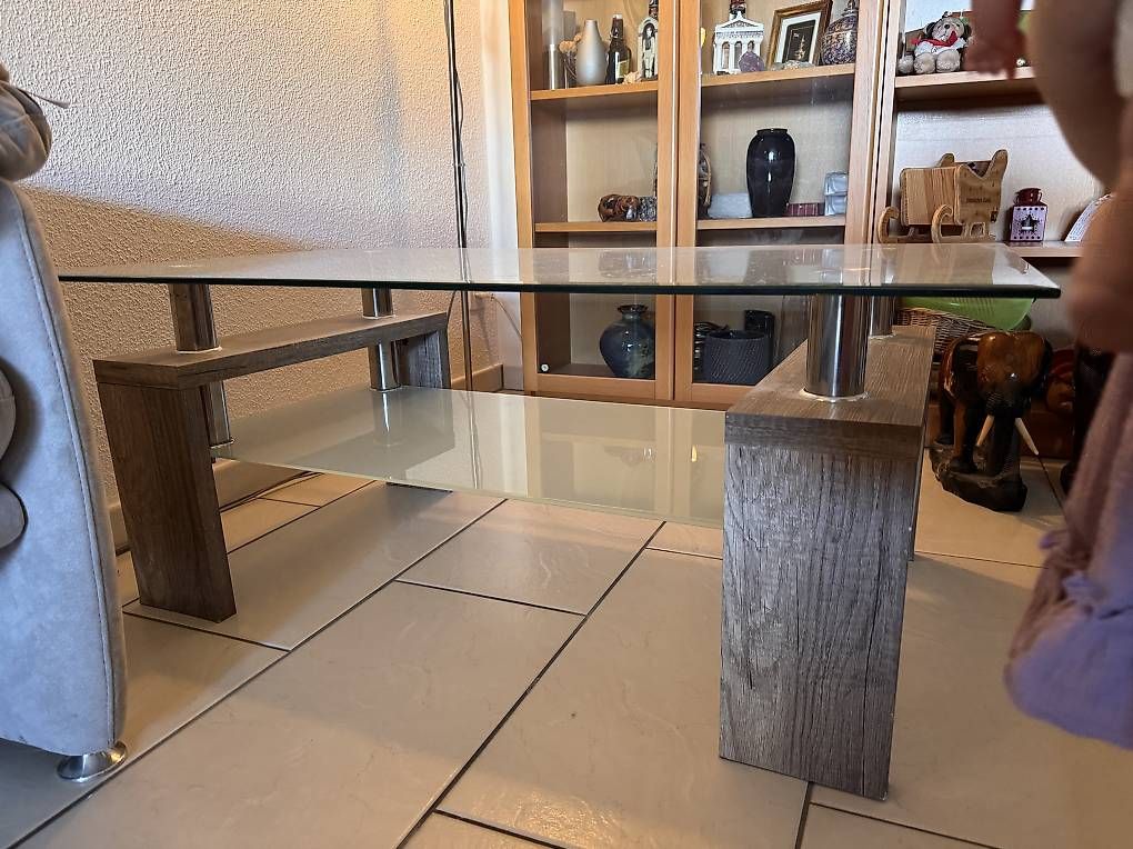 Tavoli: Glas-Couchtisch / Salontisch / Wohnzimmertisch – Usato da Berg TG venduto da LilBobaa 2