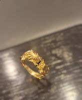 Märchenhafter Froschring aus 18 karätigem Gelbgold