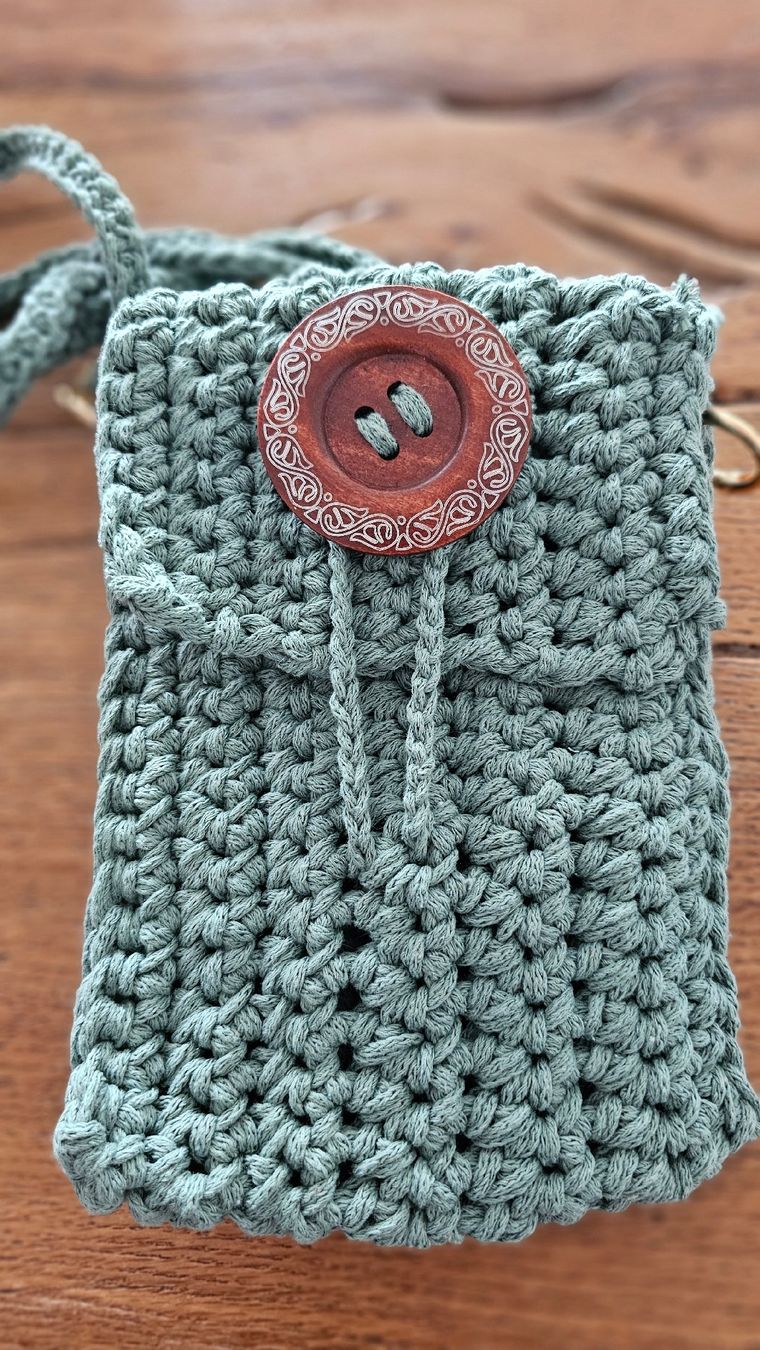 Borse: Handytasche mit grossem Knopf, robust und handgefertigt – Nuovo e nell'imballaggio originale da Fehraltorf venduto da lisam16