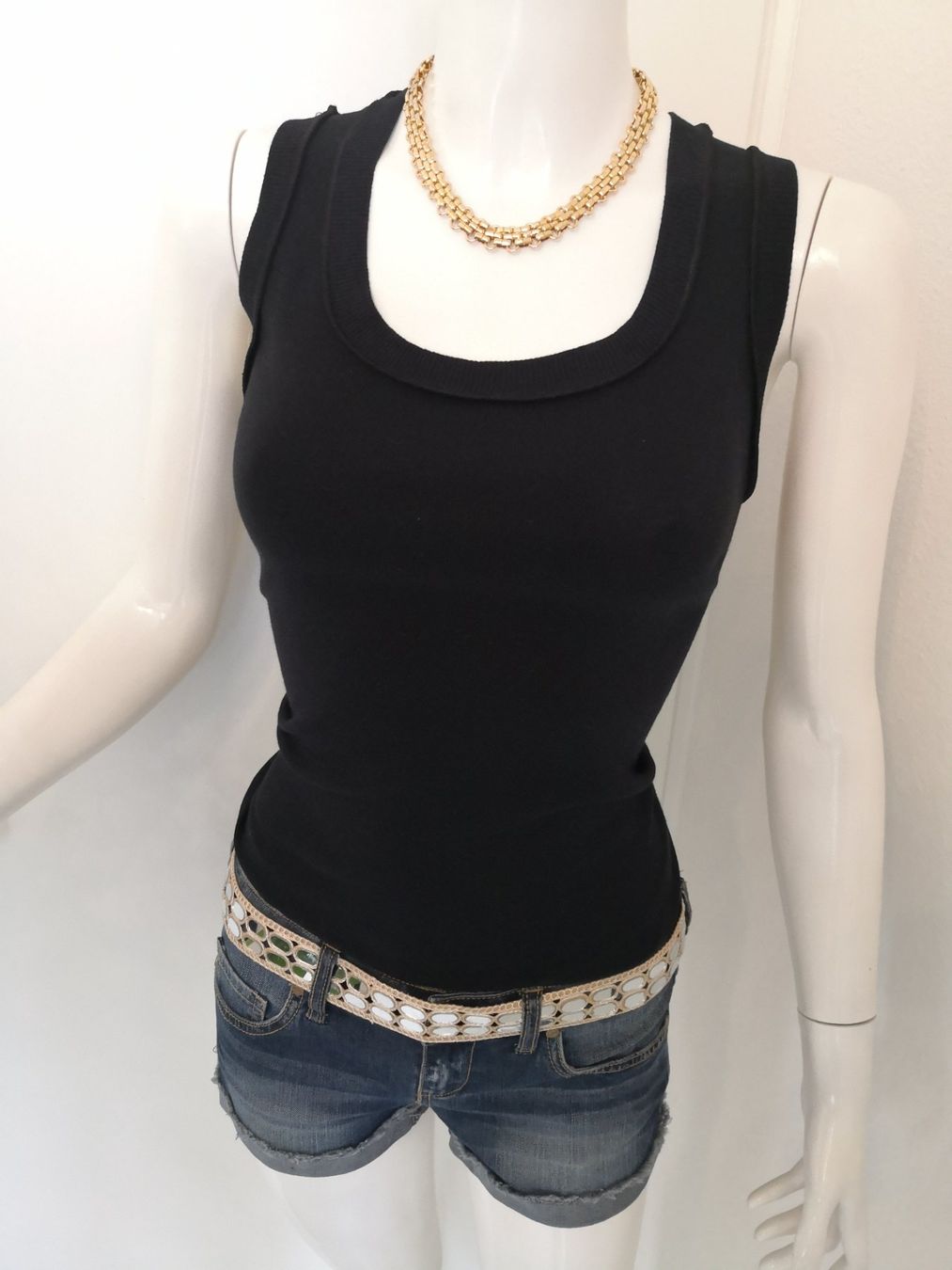 Mango Tops: 🤩MANGO TOP SCHWARZ – D'occasion à Olten par Naja-Twins-Twins 1