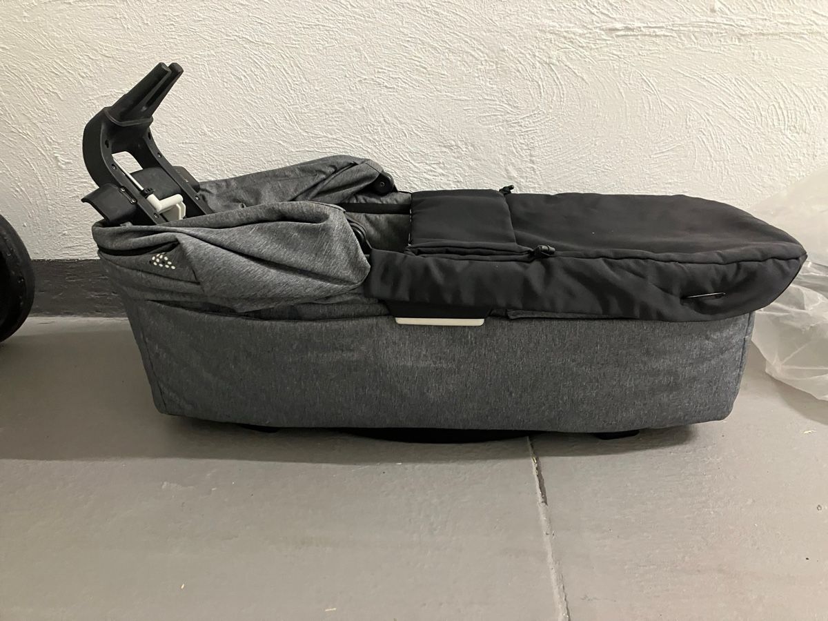 Britax Römer Carrozzine: Britax Go Big mit Babywanne – Usato da Zürich venduto da Da_schoefli 2
