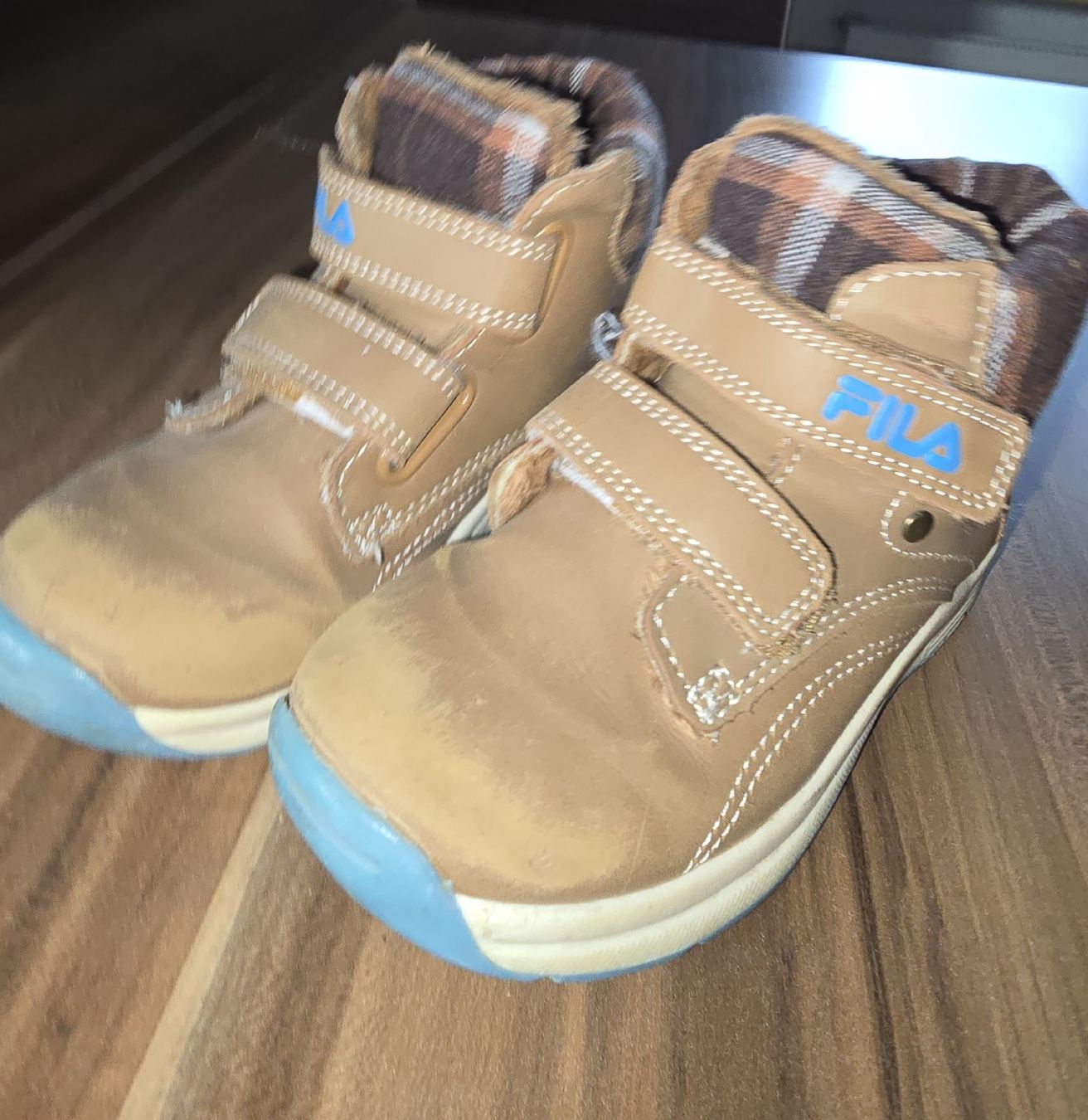 Fila Scarpe per ragazzi: Fila Winter Schuhe, Grösse 27 – Usato da Aadorf venduto da Blutengel1980