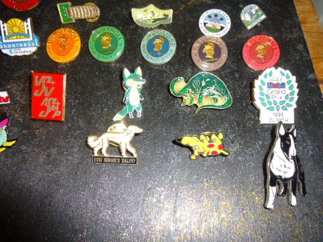 Plaketten & Abzeichen: Pins Sammlung über 80 stück – Gebraucht aus Zürich von liquidation-cobra 5