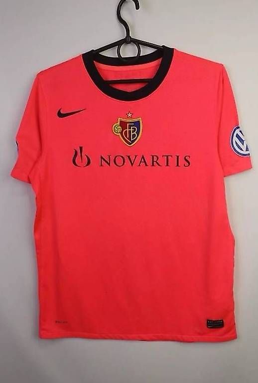 Nike Canottiere & Pantaloni: FC Basel Trikot Meistersaison 11/12 Gr. S – Usato da Basel venduto da noe.isler