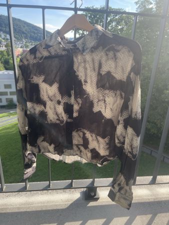 Hemdbluse Another Label Grösse S mit Print neuwertig