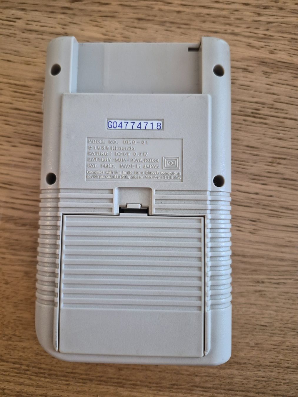 Nintendo Console: DMG-01 Gameboy Launch Edition mit der Nr. G-04!! – Usato da Hermetschwil-Staffeln venduto da Hakicards 1