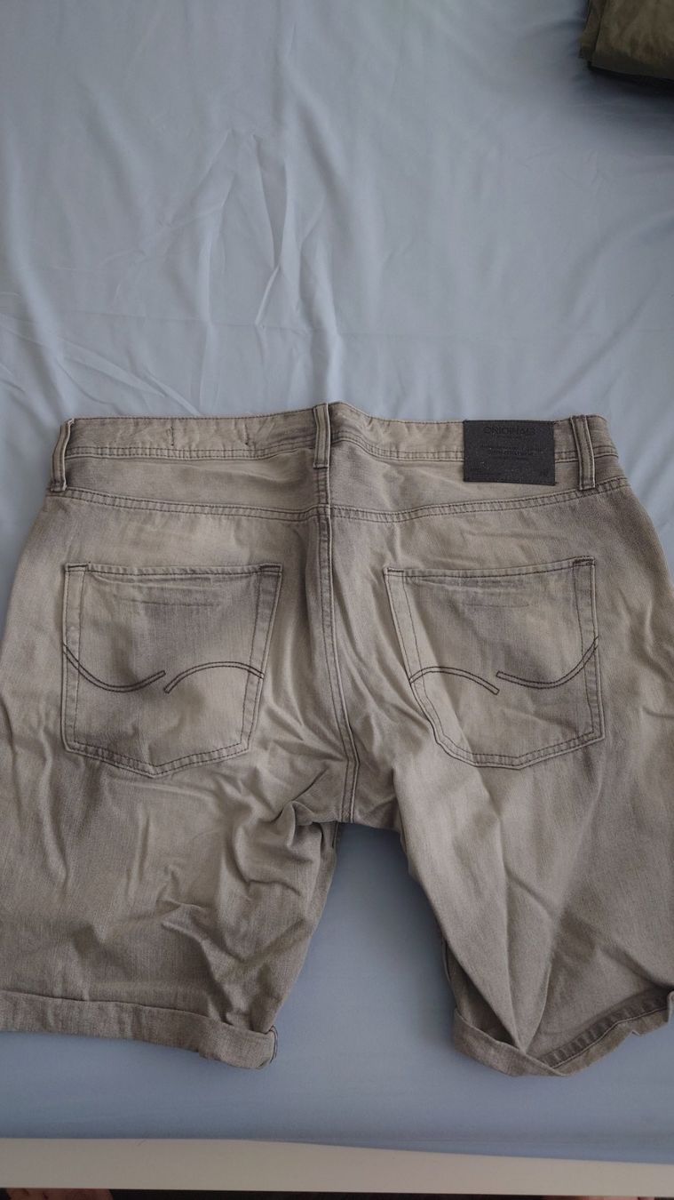 Pantaloni: Short Noir délavé – Nuovo (secondo la descrizione) da Cugy VD venduto da Twinsen93 1