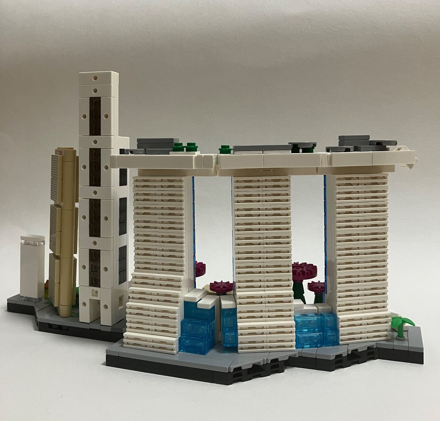 Lego Kit di costruzioni: LEGO® 21057 Singapour – Usato da CHENE-BOUGERIES venduto da homeswisshome 2