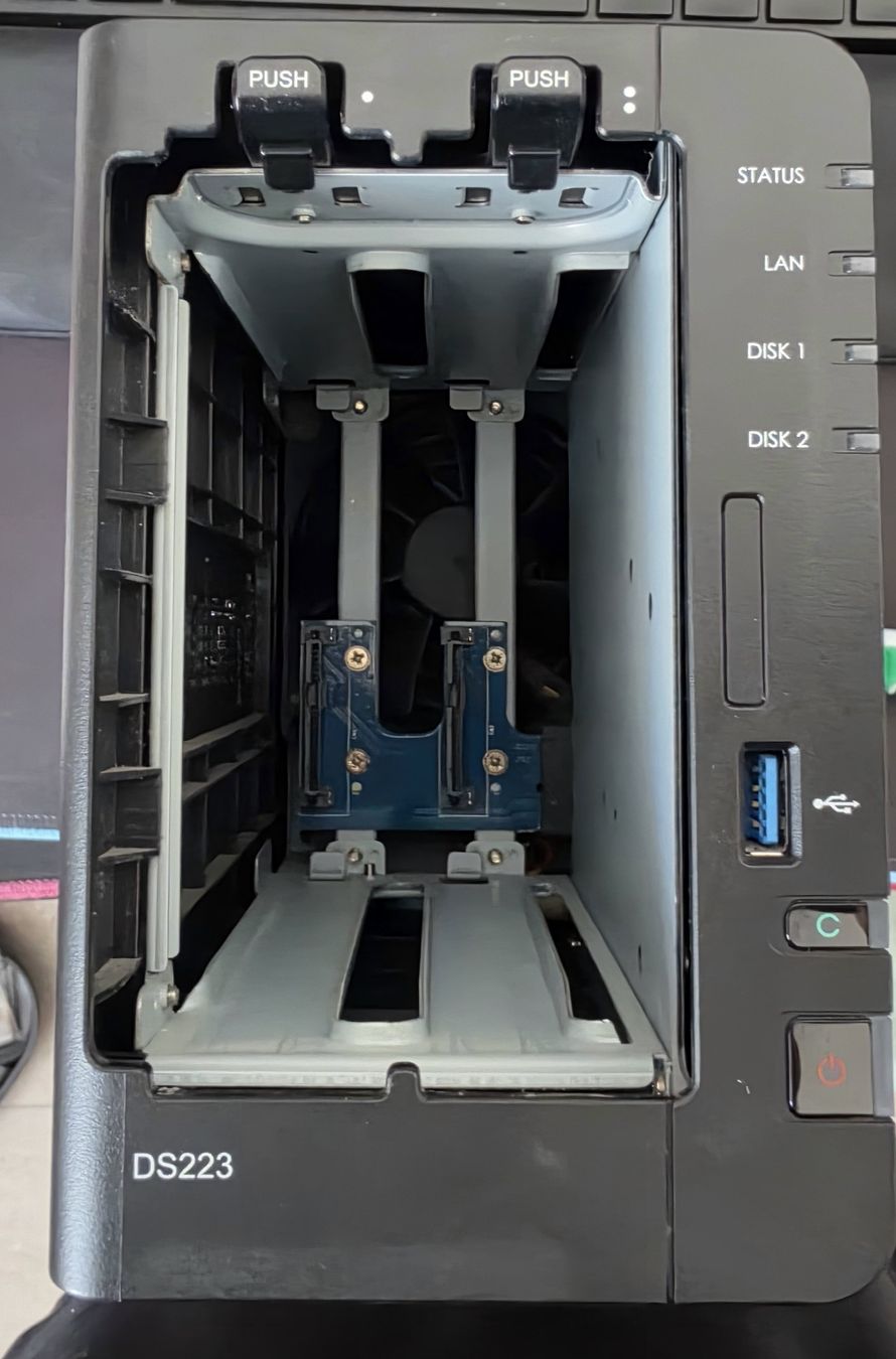 Synology Server: Synology DS223 + 2 HDD Seagate – Nuovo (secondo la descrizione) da Vionnaz venduto da ENEtikGaming 4
