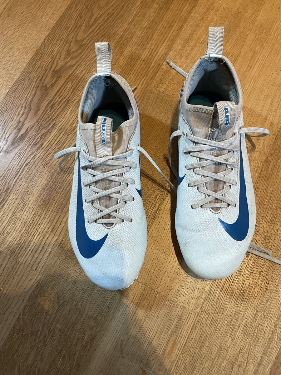 Nike Scarpe da uomo: Fussballschuhe Gr 36.5 – Usato da Flumserberg Bergh venduto da tamaramullis 3