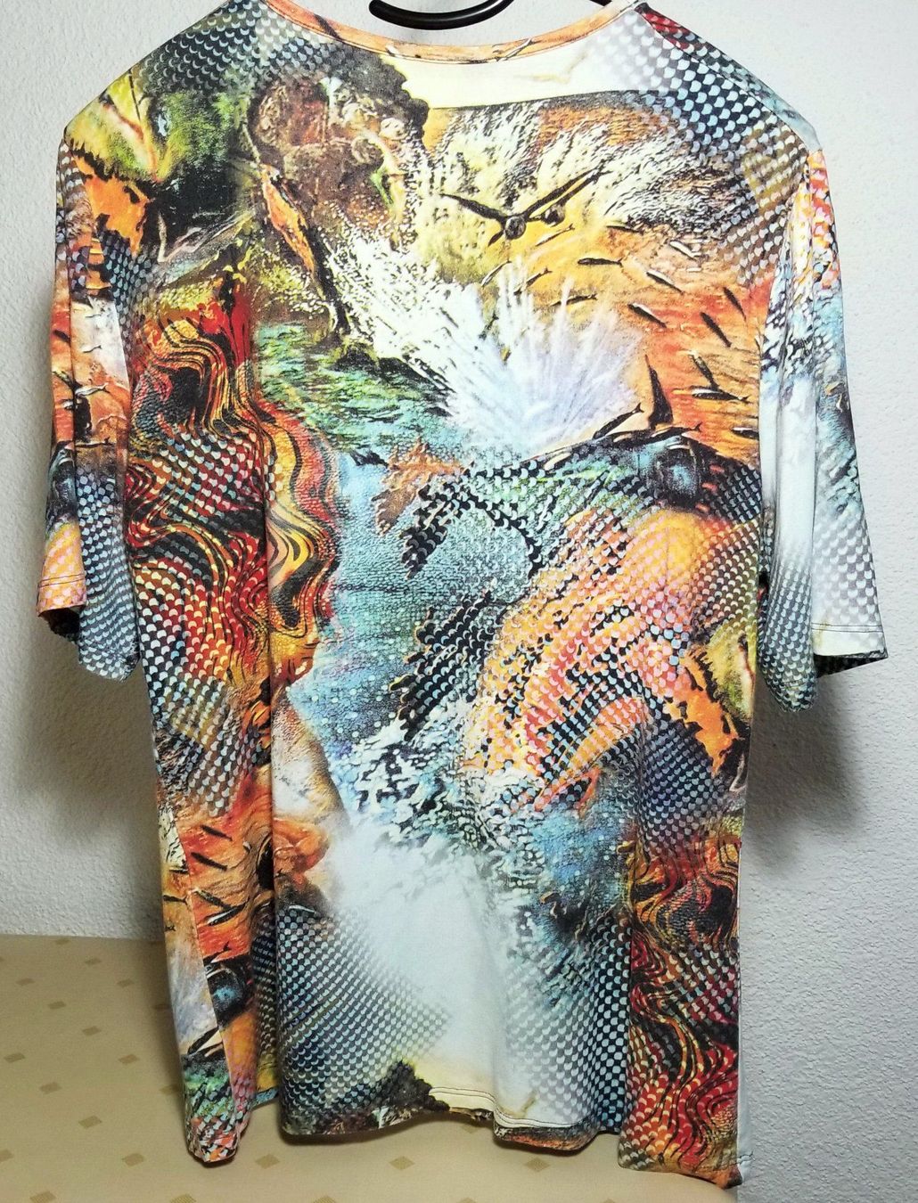 T-shirt: Shirt Bunt, Grösse 36-38 – Usato da Schwerzenbach venduto da vimo-18 1