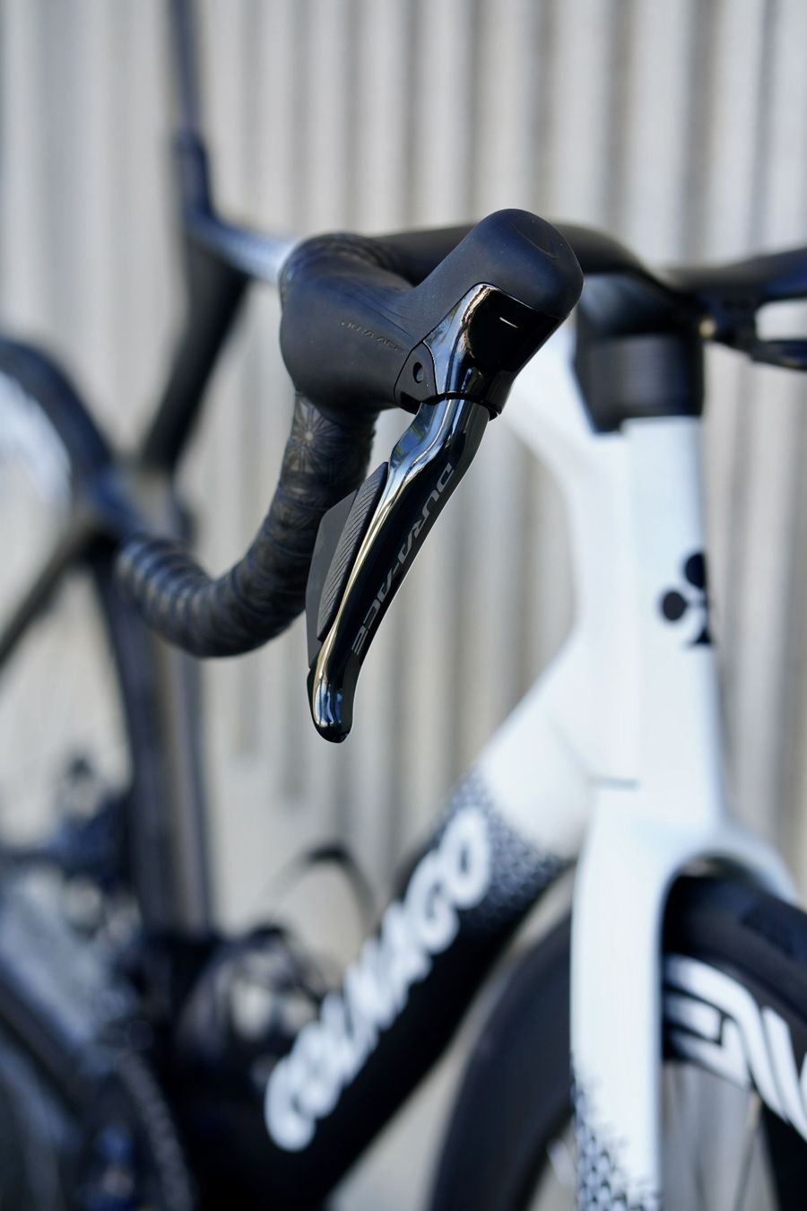 Colnago Biciclette: Colnago Y1RS UAE SDM5 di2 Custom Build – Nuovo (secondo la descrizione) da Mellingen venduto da LEONBIKES 3