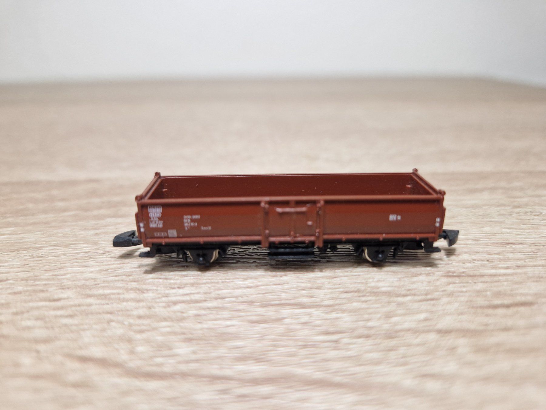 Märklin Modellini di ferrovie: Märklin Z Güterwagen DB – Usato da St-Aubin-Sauges venduto da tantome 1