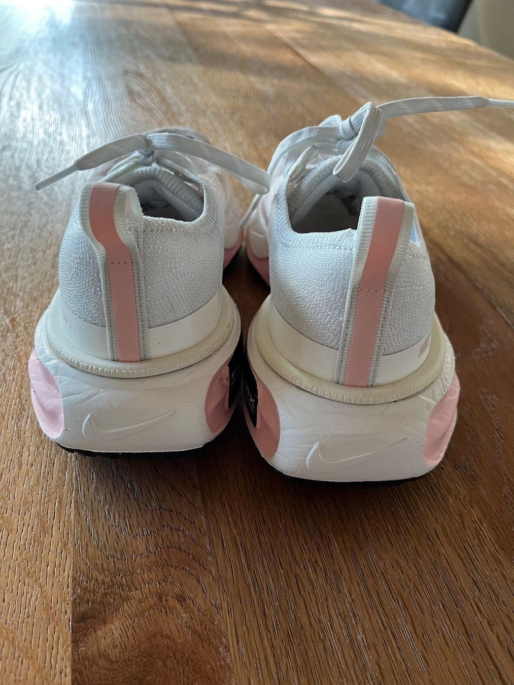 Nike Scarpe da uomo: Nike ZOOMX INVINCIBLE RUN 3 Grösse EUR 39 – Usato da Kleindietwil venduto da sternenstaub_as 5