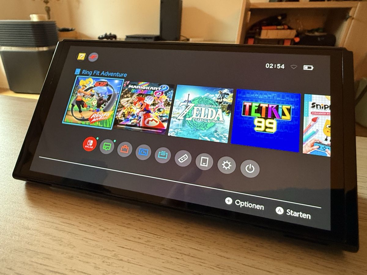 Nintendo Konsolen: Nintendo Switch Mega Packet – Neu und originalverpackt aus Uster von RexPowerColter 3