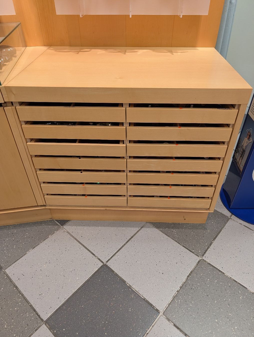 Cassettiere: Schubladenkorpus mit 12 Kleinschubladen  – Usato da Pfäffikon ZH venduto da Gabriel64 2