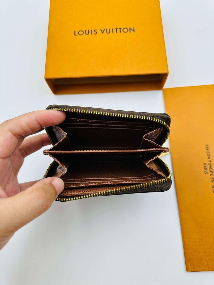 Louis Vuitton Portafogli: Louis Vuitton Zippy Coin Purse Monogram – Usato da Widnau venduto da Pukpan_99 3