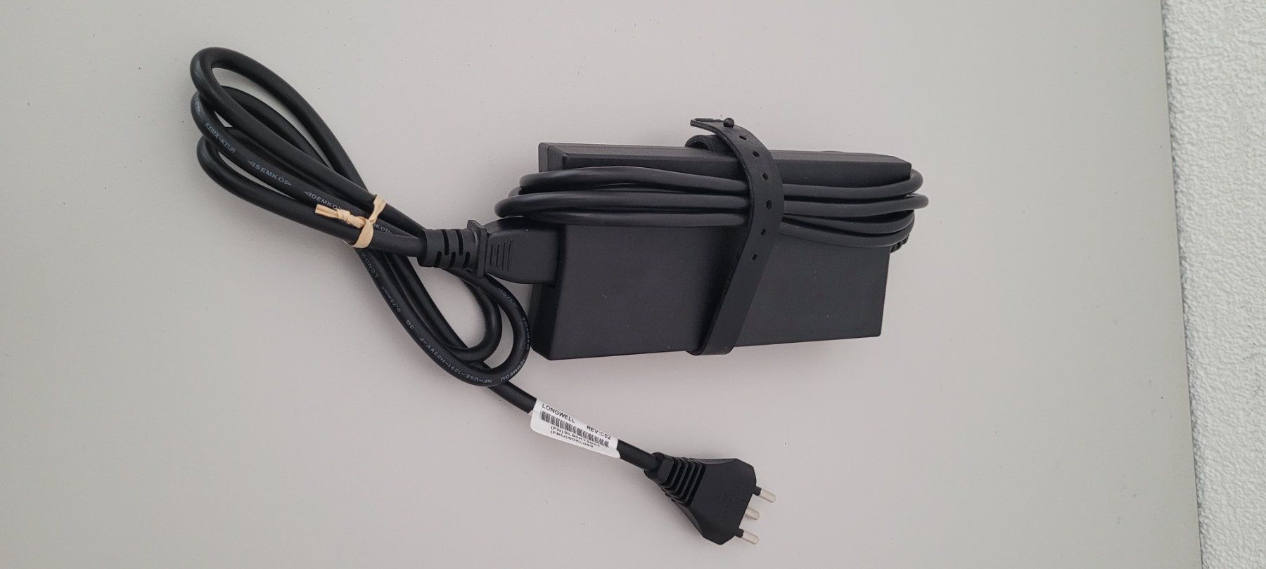Dell Docking station: Dell Thunderbolt USB-C Dock für Laptops K16A – Usato da Zürich venduto da Meknezzi 3