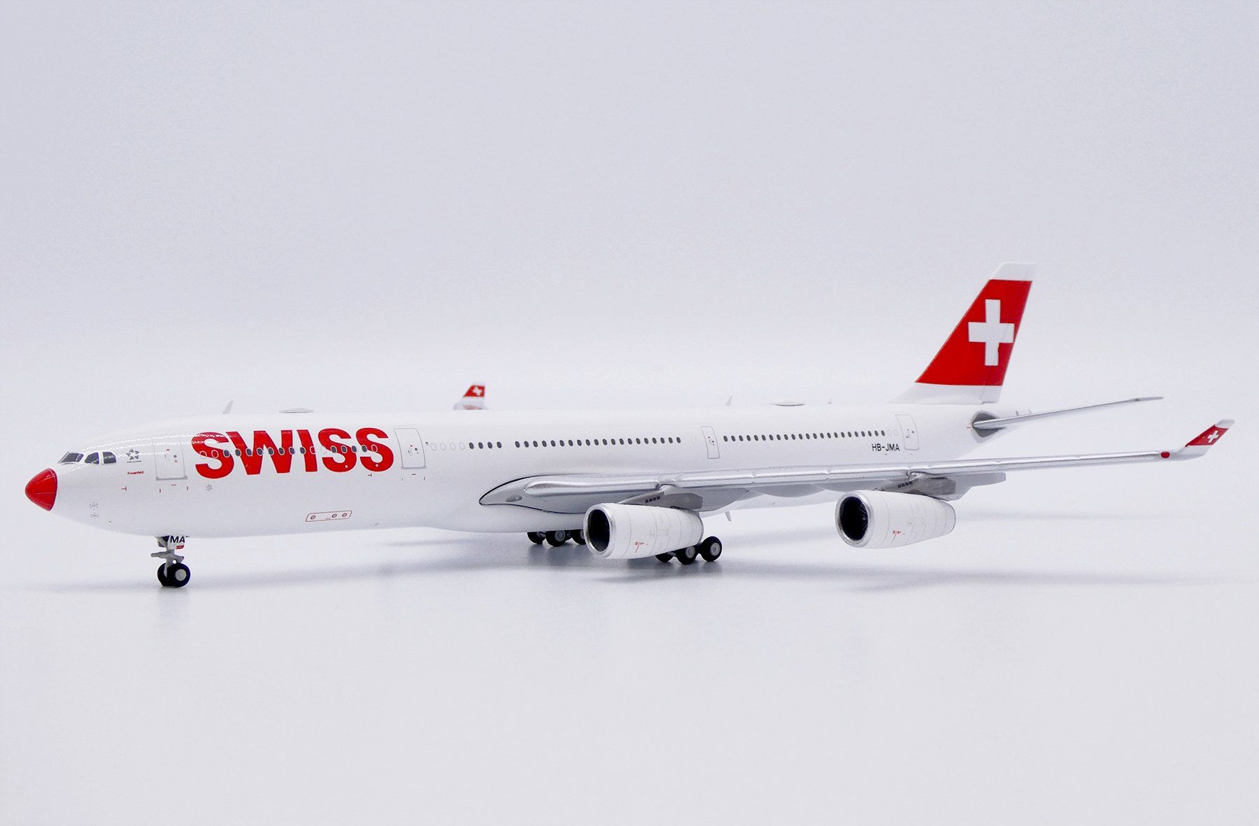 Swiss Kit di modellismo & Modellini statici: A340-300 SWISS – Nuovo e nell'imballaggio originale da Morges venduto da iljamuromez 2