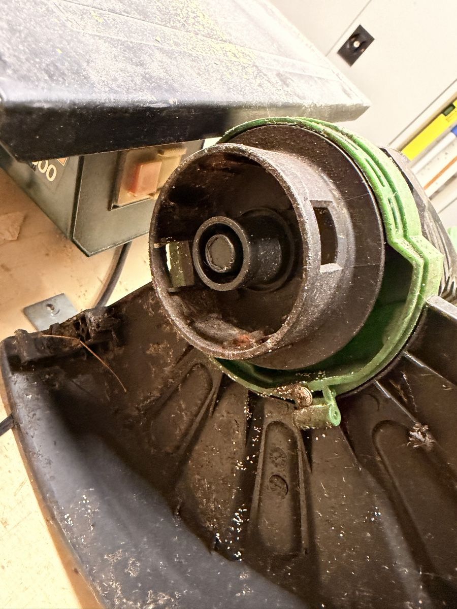 Rasenmäher: Rasentrimmer RT 600 DA - Ideal für den gepflegten Garten! – Gebraucht aus Hallwil von kop_ts9h 2