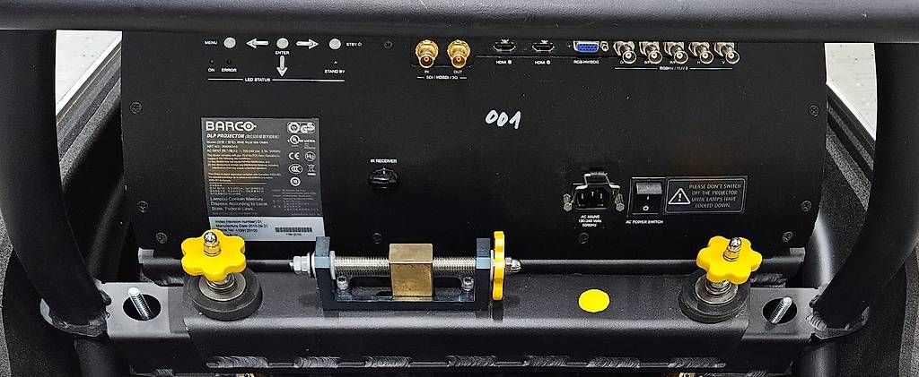 Proiettori: Barco RLM W-8 3 Chip DLP Projektor – Usato da Rüti ZH venduto da Philippek 3