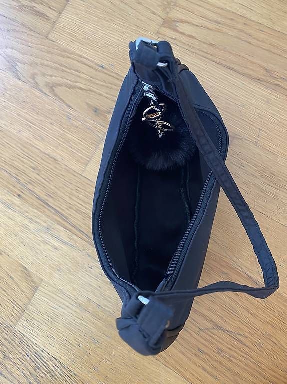 Borse da donna: Handtasche schwarz – Usato da Muri b. Bern venduto da sibube3000 1