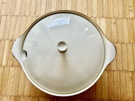 Elegante Servierschüssel mit Deckel und Goldrand