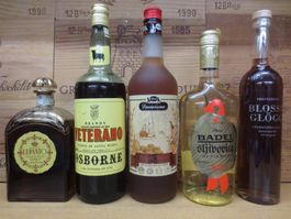 5 Fl. Rum/ Brandy (Lot 894)