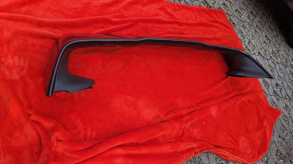 Tutti pezzi di ricambio auto: Mitsubishi Evo 10 Heckspoiler – Usato da Döttingen venduto da alfisti124 3