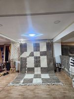 Tapis marocain artisanal Savoir-faire berbère de l´Atlas