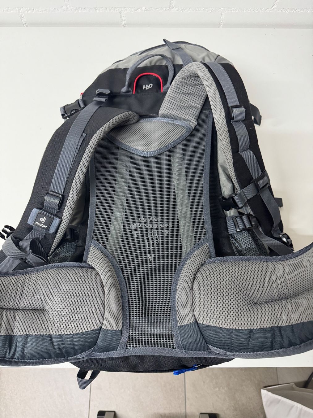 Deuter Zaini: Deuter Rucksack 32lt. – Usato da Ermensee venduto da AstridSeetal 1