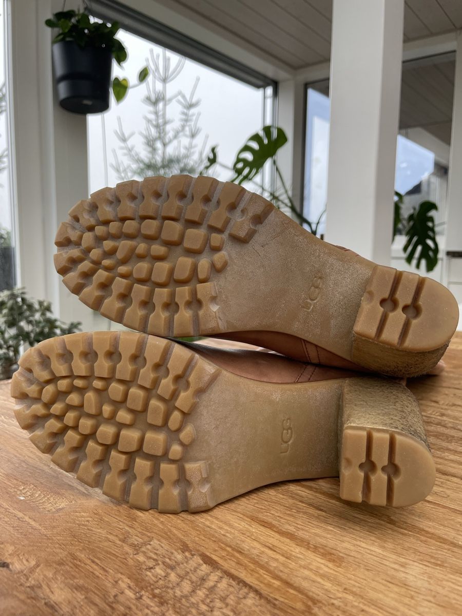 Ugg Scarpe da donna: Sehr schöne UGG Stiefel – Usato da Niederweningen venduto da cactusina 6