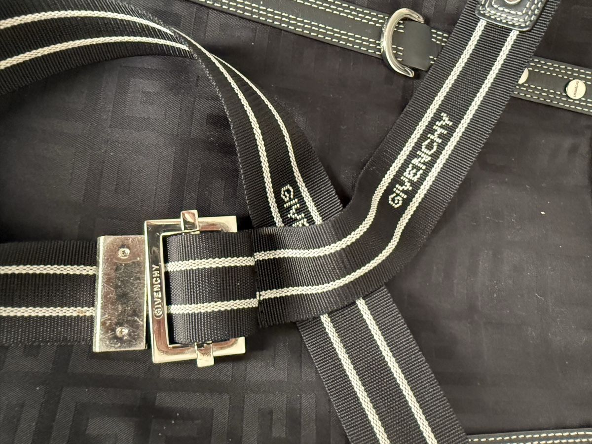 Givenchy Borse da donna: Sac - Givenchy - toile noire monogrammée  – Nuovo (secondo la descrizione) da Neuchâtel venduto da Blek7 2