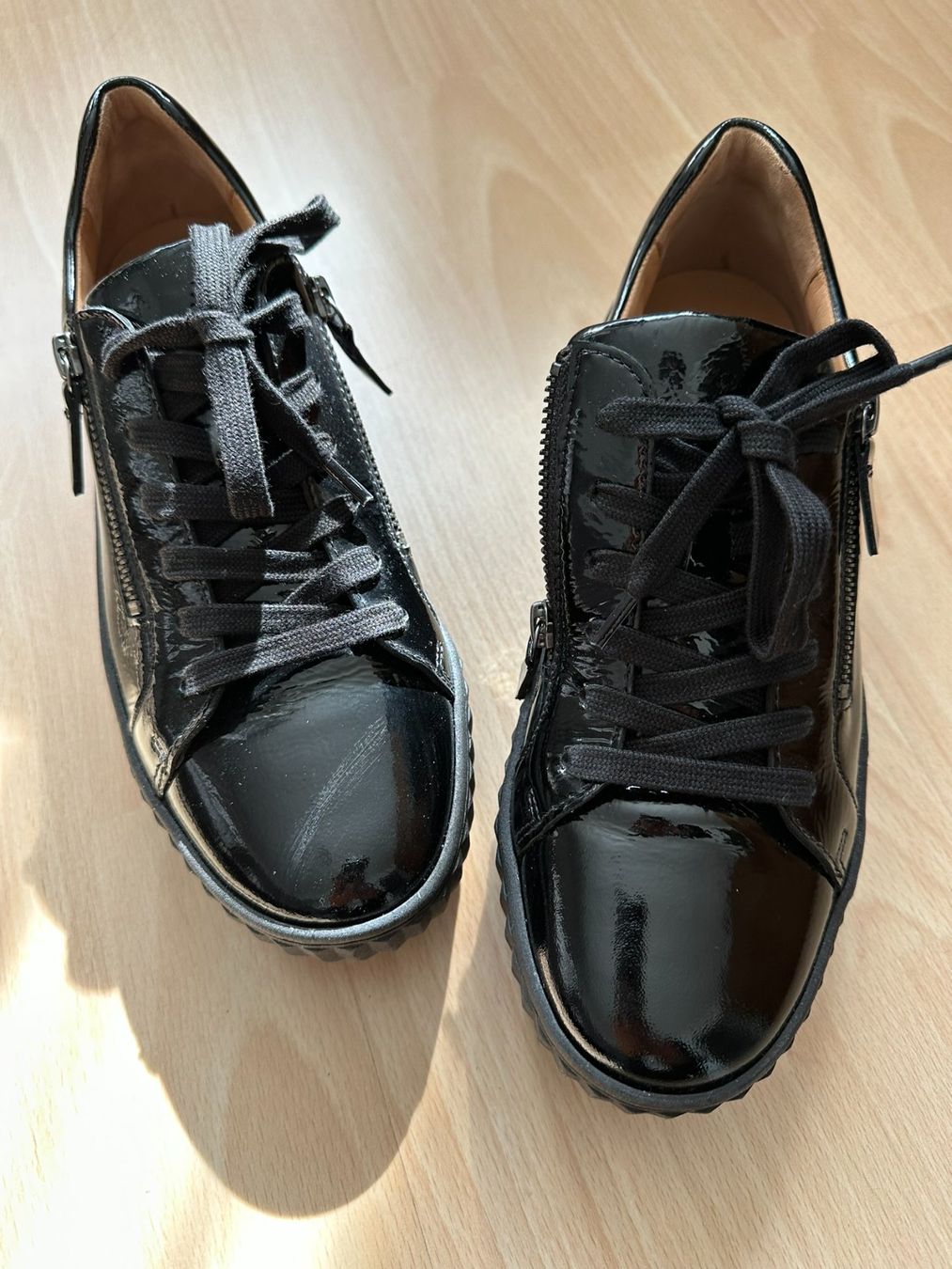 Gabor Scarpe da donna: Gabor Sneaker  Lackleder,  6.5 – Nuovo (secondo la descrizione) da Thusis venduto da efa 2