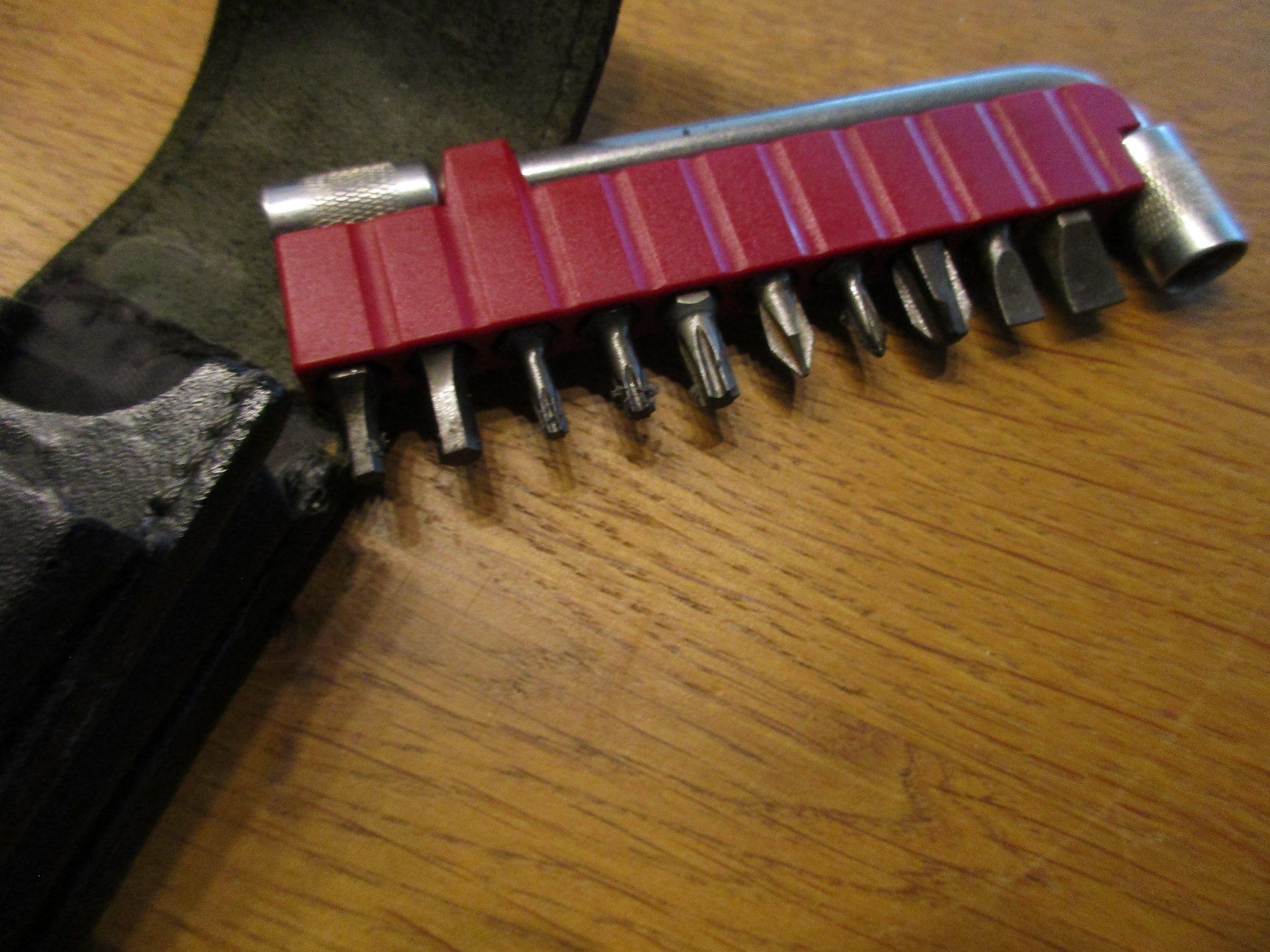 Victorinox Taschenmesser: Victorinox Multitool – Gebraucht aus Niederwil AG von Cembalo 9