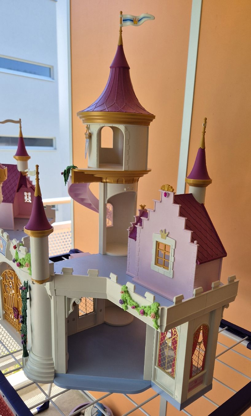 Playmobil Giocattoli: Prinzessinnenschloss Playmobil – Usato da Zofingen venduto da Shile 2