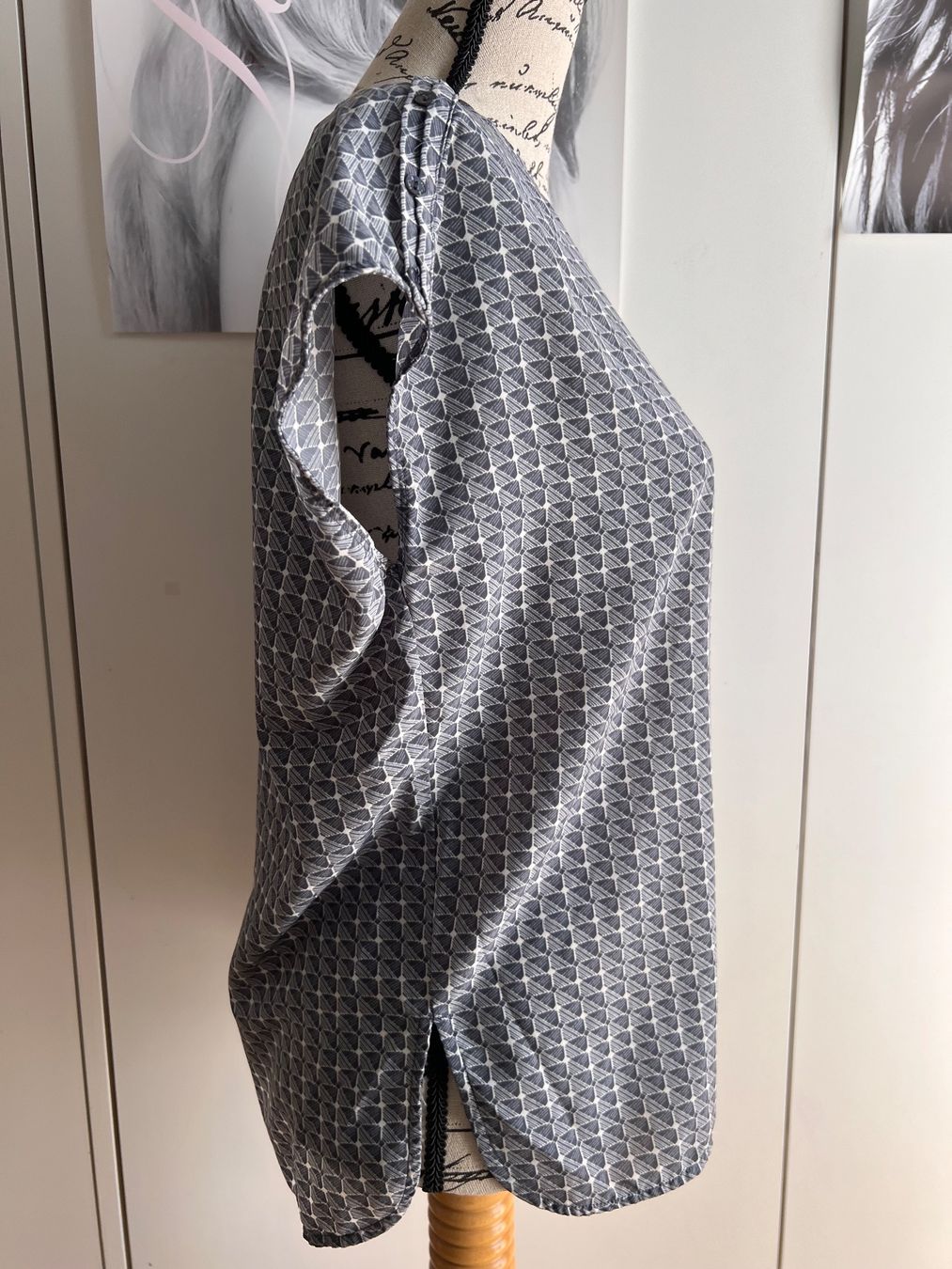 Opus Camicette: Opus Bluse, lockere Passform, hellblau, Größe 36 – Usato da Hünenberg See venduto da mississauga 5