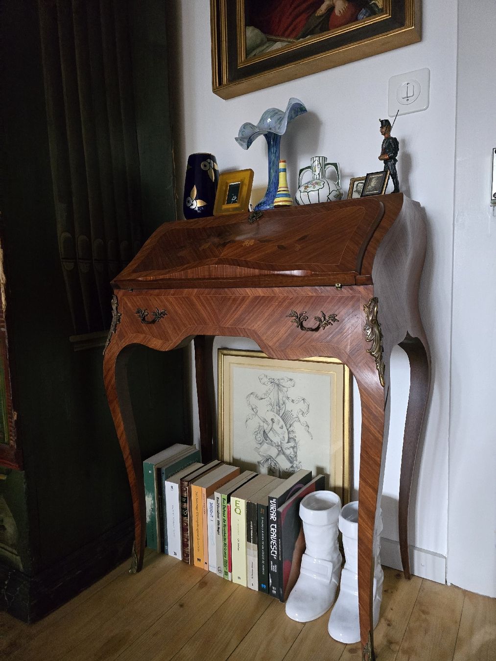 Schreibtische: Antique Bureau Secretary Desk Louis XV – Gebraucht aus Bern von Mr.Garcia300