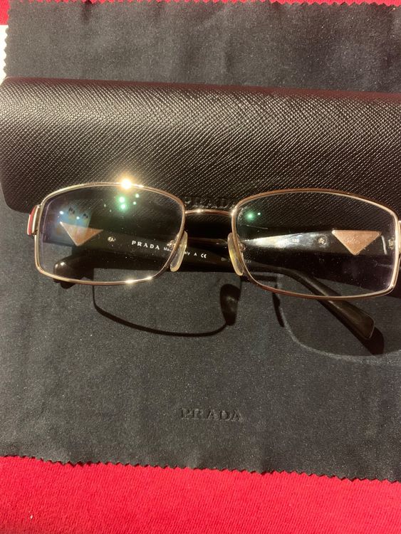 damenbrillen von prada