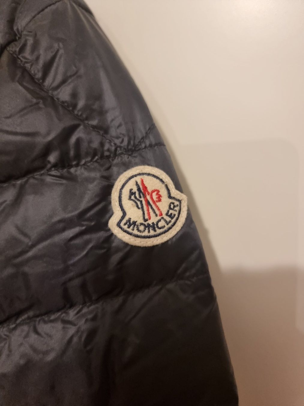 Moncler Vestes: Moncler Daneb Jacket size L – D'occasion à Genève par ema_x62w 2