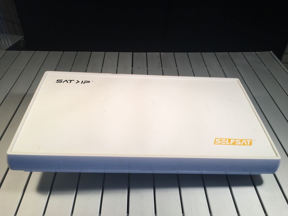 Selfsat IP21SAT Flachantenne - Sat IP Mit 8 Ausgängen Für SAT Empfang